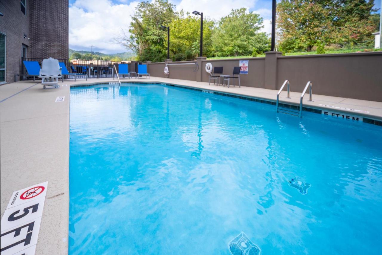 Holiday Inn Express - Brevard By Ihg Eksteriør billede